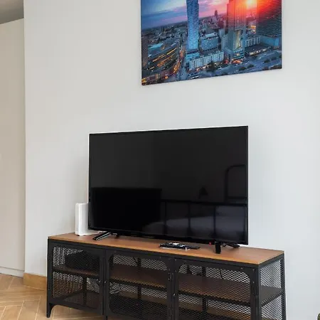 Marszalkowska White & Black By Bookinghost Daire Varşova